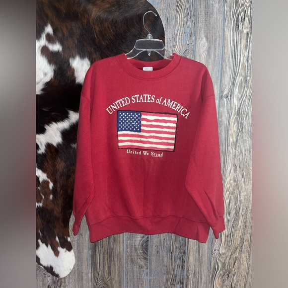 St. John's Bay Sweaters - Vintage St John’s Bay Sport size large red crewneck sweater shirt USA graphic